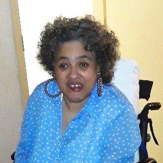 portrait of Debbie Robinson